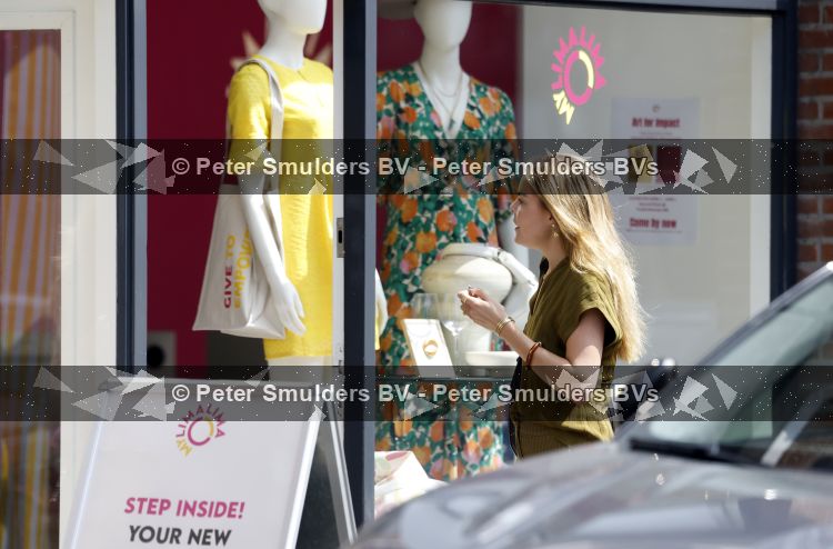 Den Haag 27 mei 2026
Prinses Eloise aan het werk in haar winkel Mylimalima in Den haag 