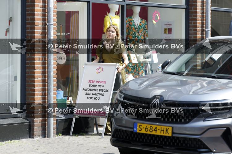 Den Haag 27 mei 2026
Prinses Eloise aan het werk in haar winkel Mylimalima in Den haag 