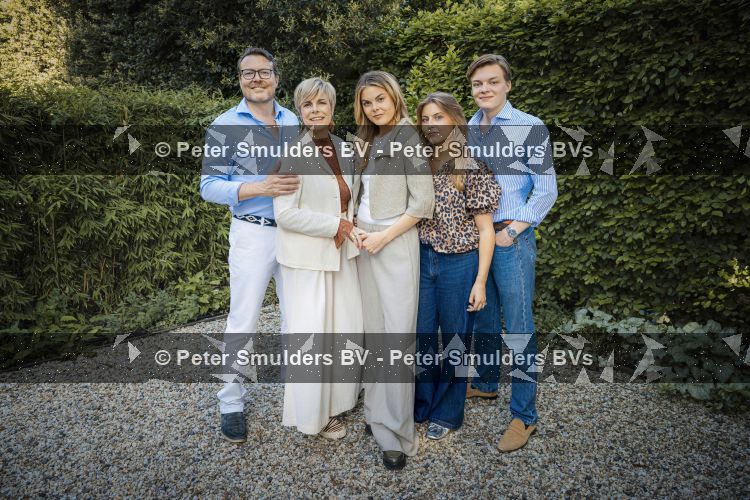 Den Haag  22 mei 2026
Prinses Laurentien fotoshoot voor haar 60e verjaardag . Prinses Laurentien Prins Constantijn Claus Cazimir Eloise en Leonore 