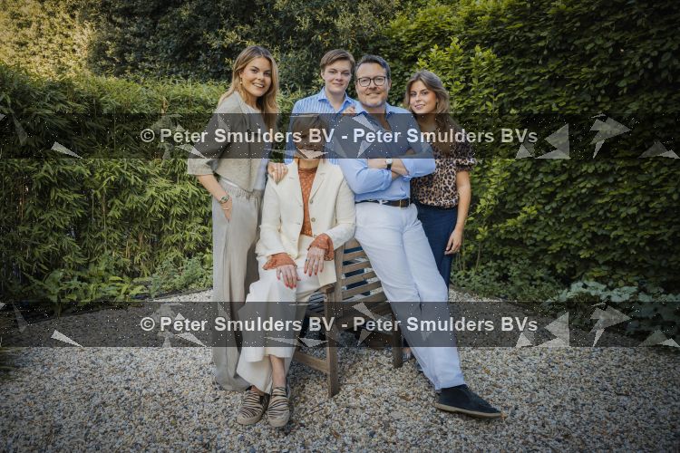 Den Haag  22 mei 2026
Prinses Laurentien fotoshoot voor haar 60e verjaardag . Prinses Laurentien Prins Constantijn Claus Cazimir Eloise en Leonore 