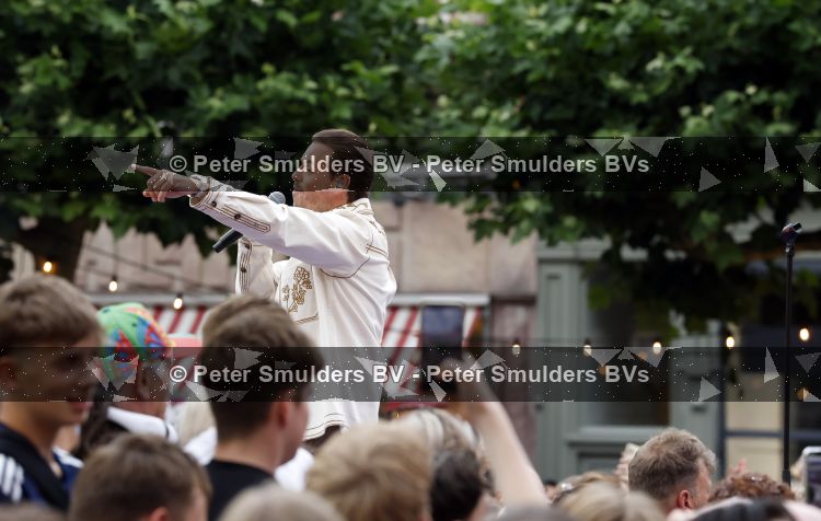 Zwolle 8 juli 2026
Muziekfeest op het Plein. Quido v d Graaf 