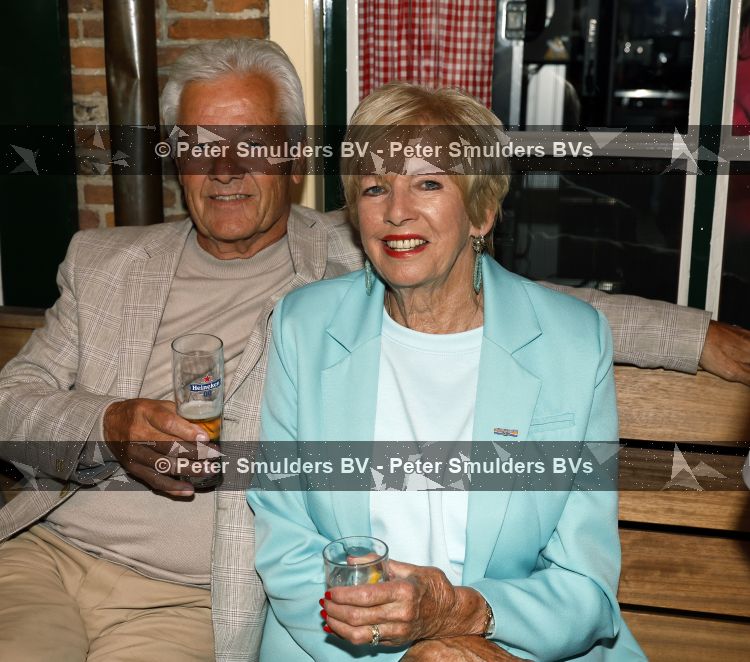 Laren 13 mei 2026
Imca Marina viert haar 85e verjaardag bij het bonte Paard in Laren . Ria Valk met partner