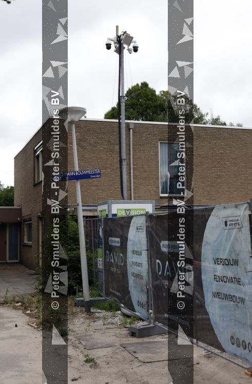 Amsterdam 8 juli 2026
Rico Verhoeven is een nieuw huis / villa aan het water aan het bouwen . De boot ligt in de tuin