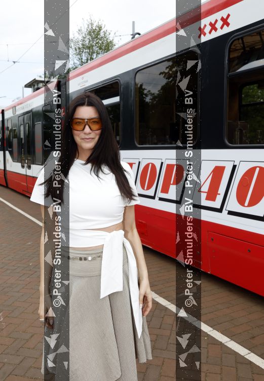 Amsterdam 27 mei 2026
3e deel van de boekenreeks 60 jaar Top 40 wordt feestelijk gelanceerd door bestickerde Top 40-tram met Erik de Zwart als trambestuurder. Natalie La Rose Erik de Zwart, Godfried Nevels en Jeroen Nieuwenhuize  zijn aanwezig  Rikki Borgelt