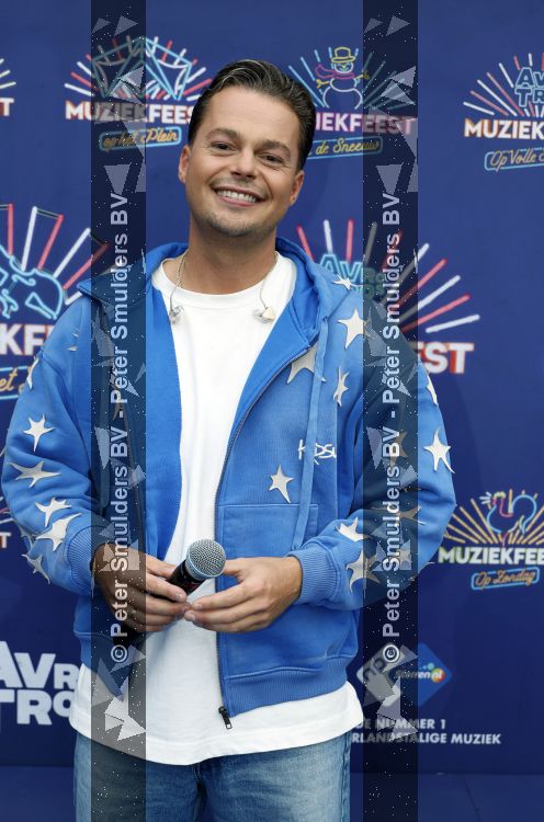 Zwolle 8 juli 2026
Muziekfeest op het Plein.  Maradonnie en Robert v Hemert