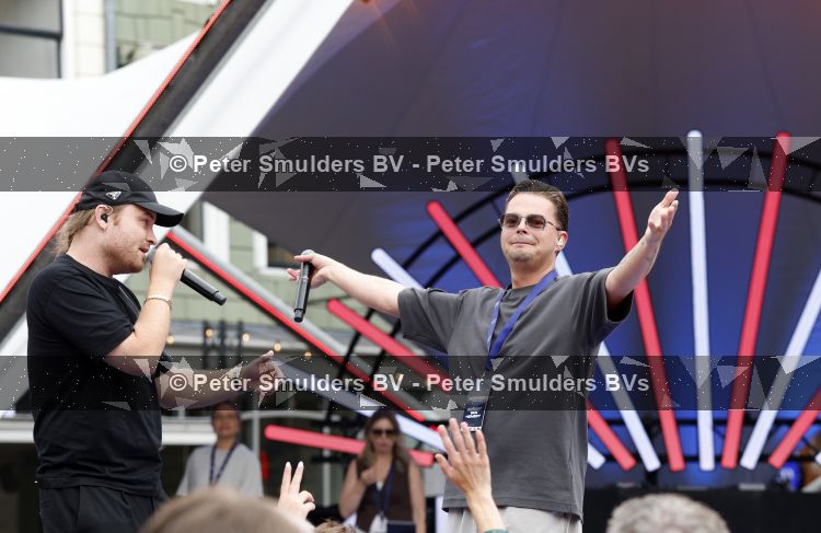 Zwolle 8 juli 2026
Muziekfeest op het Plein. Robert v Hemert