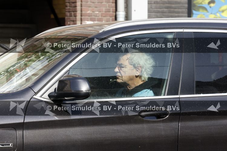 Amsterdam 29 mei 2026
Oud minister/politicus Roger v Boxtel in zijn auto 
