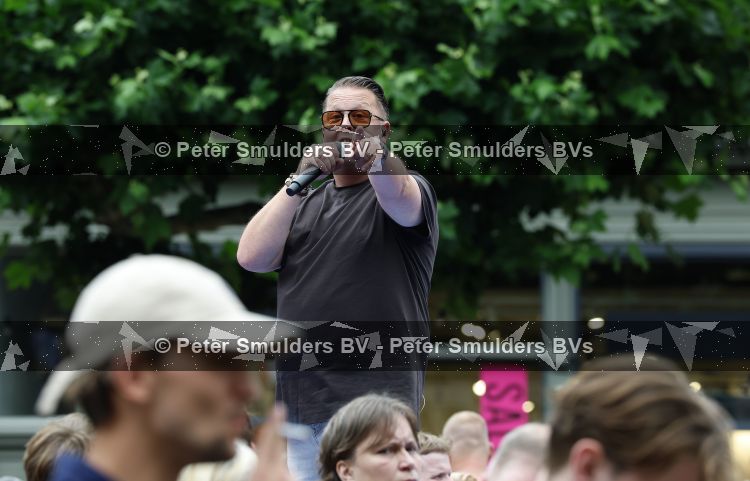 Zwolle 8 juli 2026
Muziekfeest op het Plein. Rutger v Barneveld kwam metb zijn vrouw 