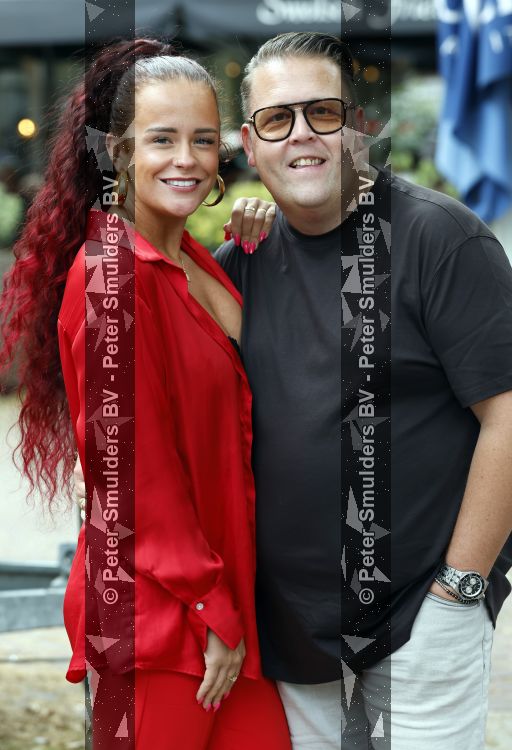 Zwolle 8 juli 2026
Muziekfeest op het Plein. Rutger v Barneveld kwam metb zijn vrouw 