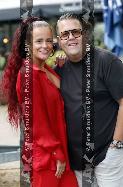 Zwolle 8 juli 2026
Muziekfeest op het Plein. Rutger v Barneveld kwam metb zijn vrouw 