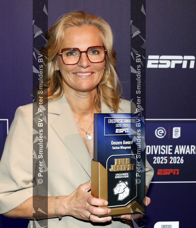 Maarssen 25 mei 2026
Voetballer van het jaar gala in de Fabrique in Maarssen . ESPN organiseert het . Sarina Wiegman kwam met haar man en kinderen . Ze kreeg de ouvre award
