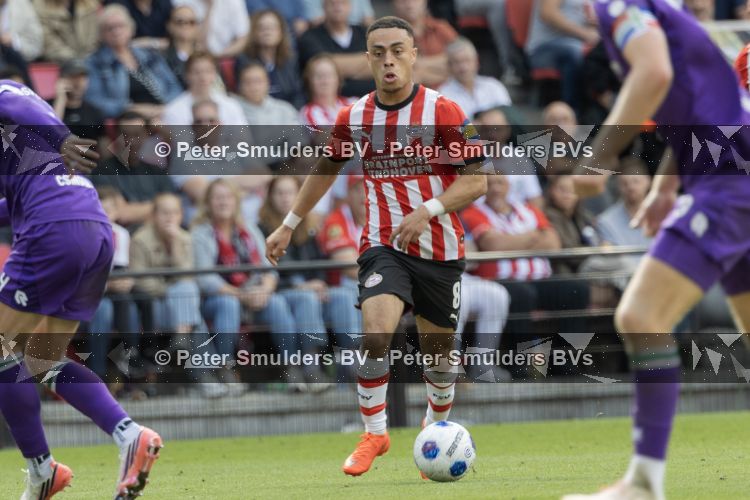 Eindhoven, 23 augustus 2026
Vriendenloterij Eredivisie
PSV - FC Groningen eindstand 5-1
Sergino Dest

Foto Carlo van Hout