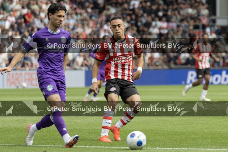 Eindhoven, 23 augustus 2026
Vriendenloterij Eredivisie
PSV - FC Groningen eindstand 5-1
Sergino Dest

Foto Carlo van Hout