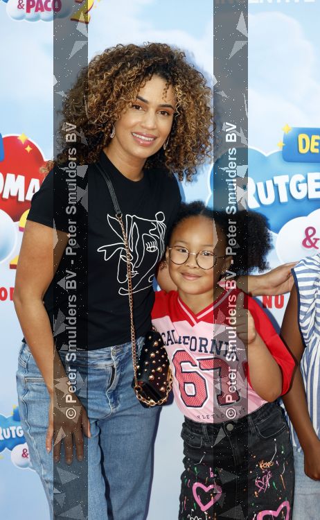 Amsterdam 31 mei 2026
Premiere Rutger Thomas en Paco 2 in Pathe Arena . Sharon Doorson met dochter