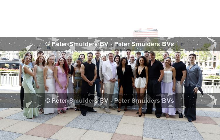 Amsterdam 7 juli 2026
Presentatie cast The Bodyguard met in de hoofdrollen Gaia Aikman Dorian Bindels Juvat Westendorp en Numidia . Albert Verlinde is een van de producenten . Presentatie was in het Amstel Hotel.