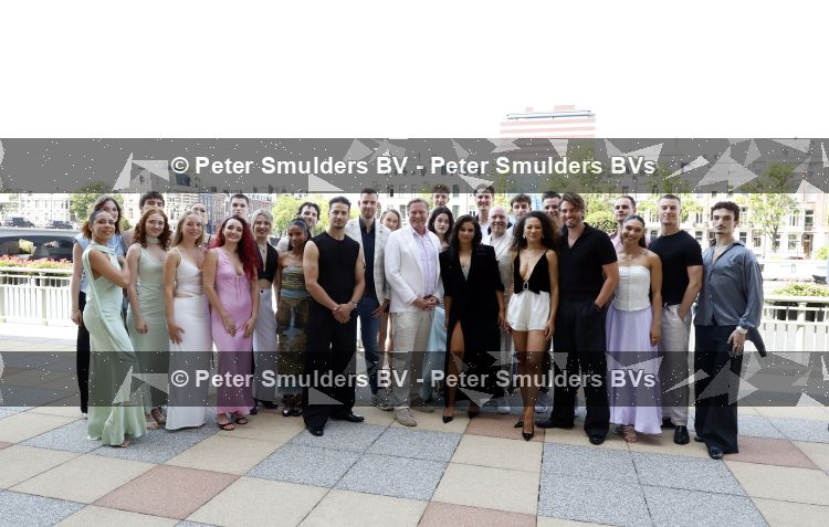 Amsterdam 7 juli 2026
Presentatie cast The Bodyguard met in de hoofdrollen Gaia Aikman Dorian Bindels Juvat Westendorp en Numidia . Albert Verlinde is een van de producenten . Presentatie was in het Amstel Hotel.