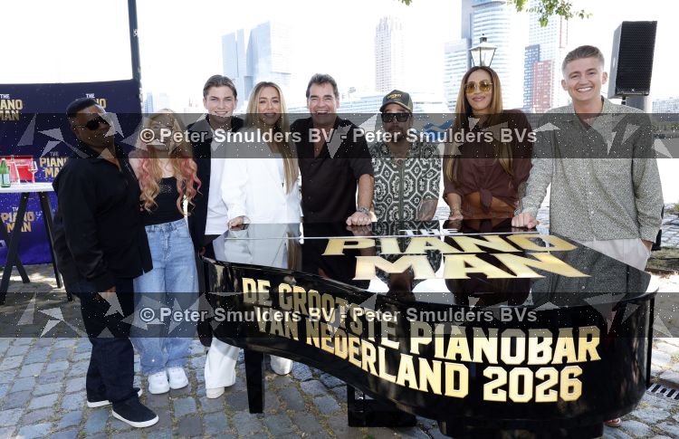 Rotterdam 1 juli 2026
Presentatie de pianoman van Jeroen v d Boom . Gastoptredens zijn er van Mart Hoogkamer Glennis Grace Waylon Luuk v d Boom Kimberly Fransens en Sezina Kelsey
