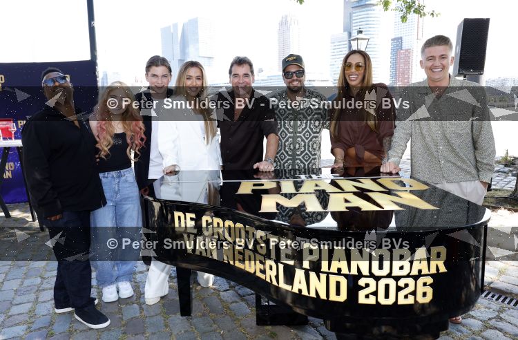 Rotterdam 1 juli 2026
Presentatie de pianoman van Jeroen v d Boom . Gastoptredens zijn er van Mart Hoogkamer Glennis Grace Waylon Luuk v d Boom Kimberly Fransens en Sezina Kelsey