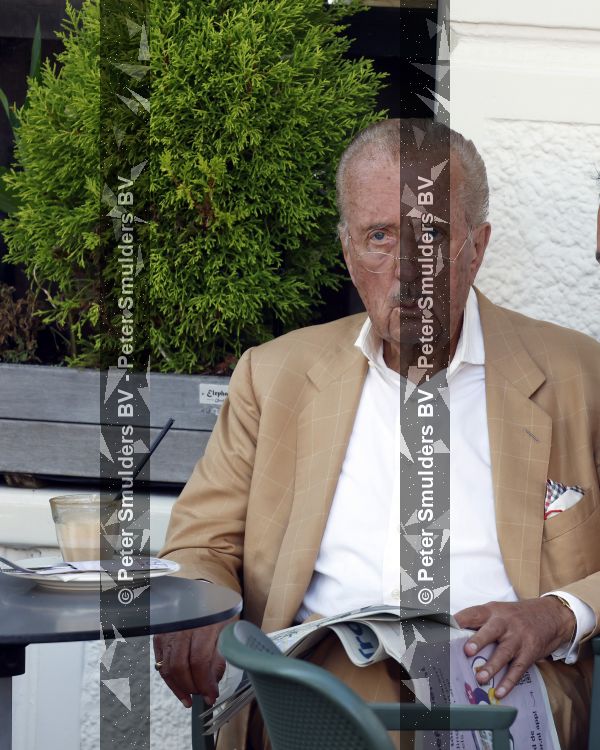 Amsterdam 9 juli 2026
Theo Hiddema op terras in het centrum van Amsterdam .