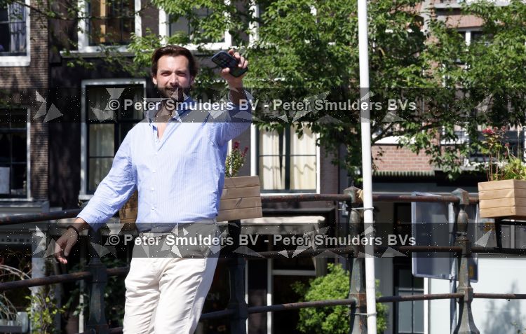 Amsterdam 10 juli 2026
Thierry Baudet wandelend door het centrum van Amsterdam .
