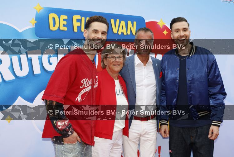 Amsterdam 31 mei 2026
Premiere Rutger Thomas en Paco 2 in Pathe Arena . Ouders Thomas v Grinsven 