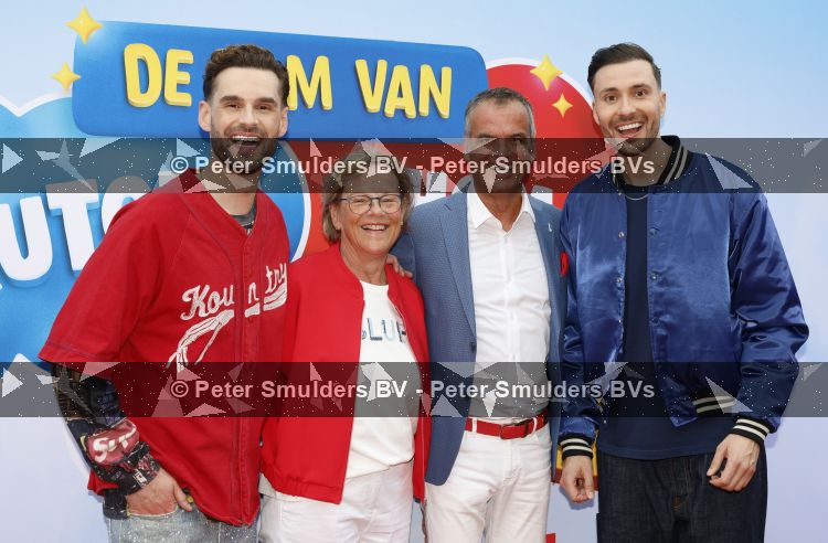 Amsterdam 31 mei 2026
Premiere Rutger Thomas en Paco 2 in Pathe Arena . Ouders Thomas v Grinsven 