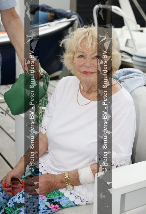 Loosdrecht 29 mei 2026
Eddy Ouwens viert zijn 80e verjaardag met een boottocht en een borrel bij Lakeside cafe . Tineke de Nooij
