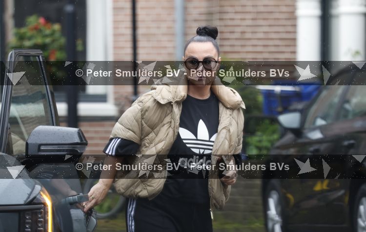 Abcoude 19 mei 2026
Trijntje Oosterhuis doet boodschappen in Abcoude 
