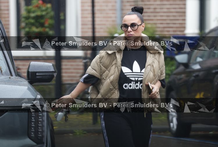 Abcoude 19 mei 2026
Trijntje Oosterhuis doet boodschappen in Abcoude 