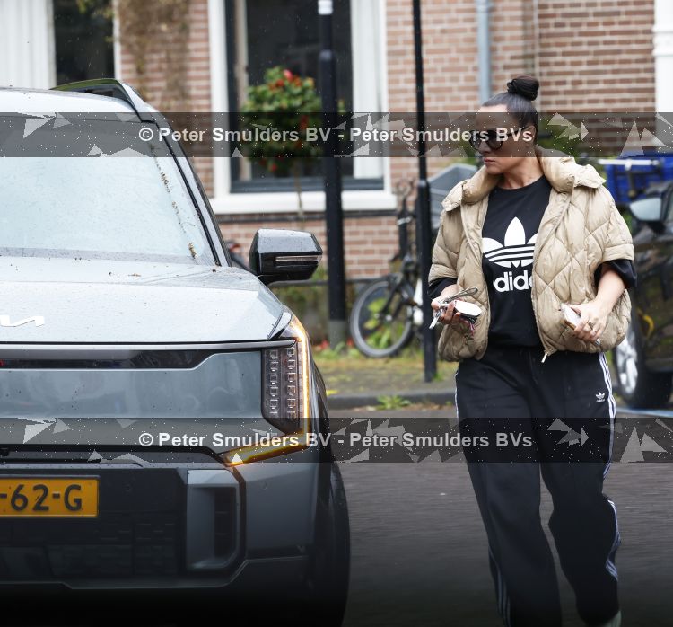 Abcoude 19 mei 2026
Trijntje Oosterhuis doet boodschappen in Abcoude 