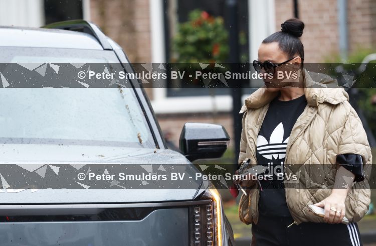 Abcoude 19 mei 2026
Trijntje Oosterhuis doet boodschappen in Abcoude 