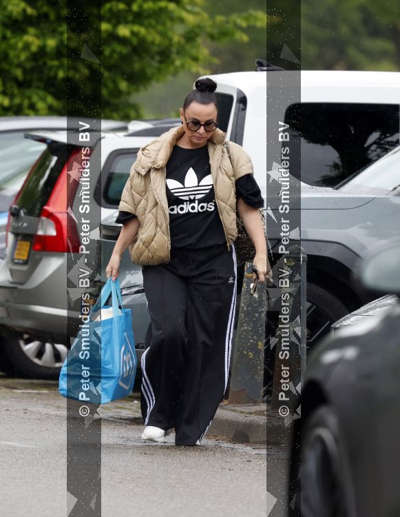 Abcoude 19 mei 2026
Trijntje Oosterhuis doet boodschappen in Abcoude 