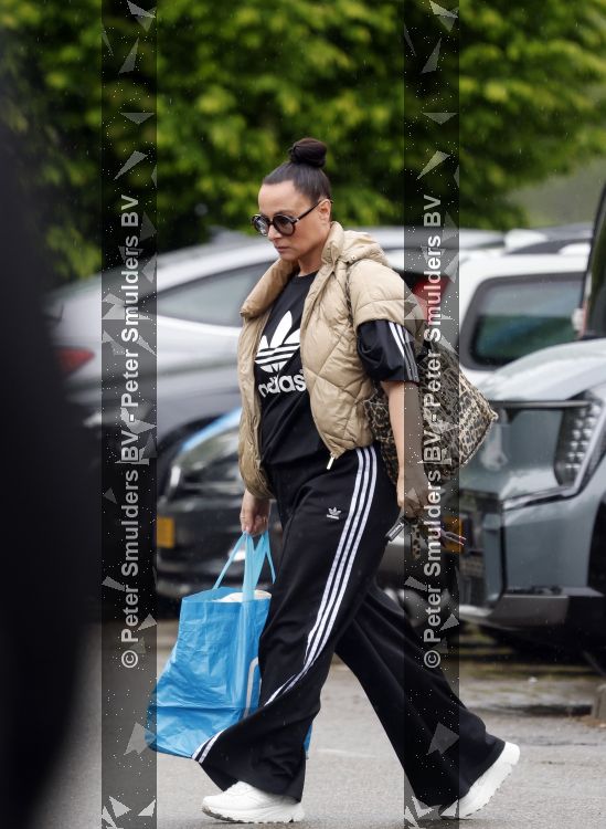 Abcoude 19 mei 2026
Trijntje Oosterhuis doet boodschappen in Abcoude 