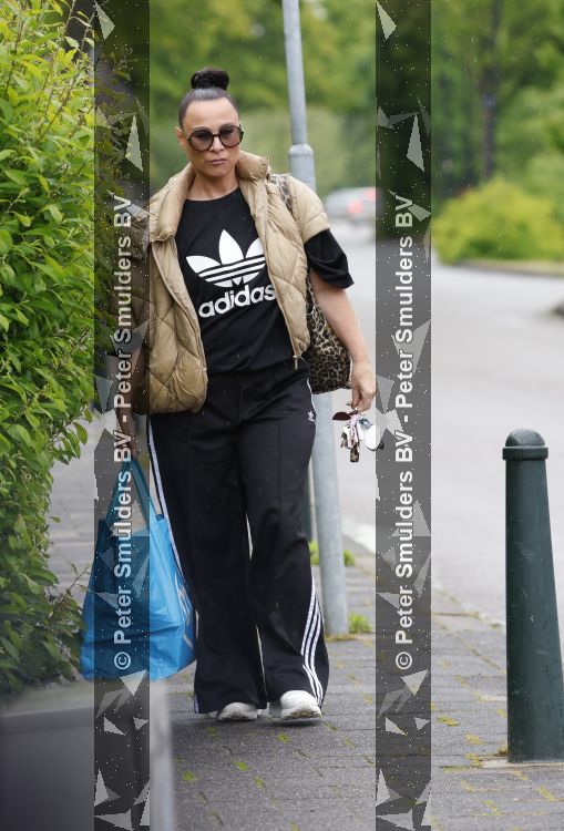 Abcoude 19 mei 2026
Trijntje Oosterhuis doet boodschappen in Abcoude 
