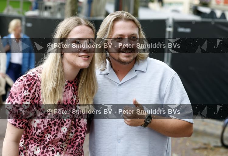 Zwolle, 8 Juli 2026
Muziekfeest Grote Markt
Wendy Karst vrouw van Rene Karst met zoon Thomas Karst