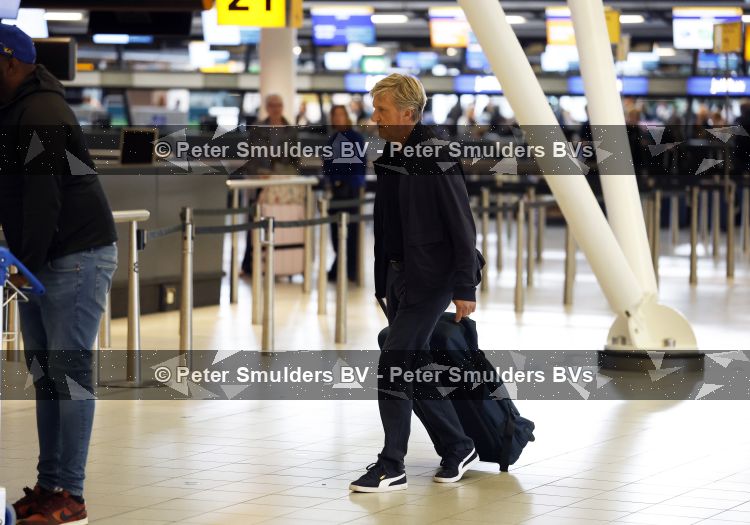 Schiphol 16 mei 2026
Wim Kieft en Michel v Egmond vertrekken met TUI vanaf Schiphol naar Curacao .