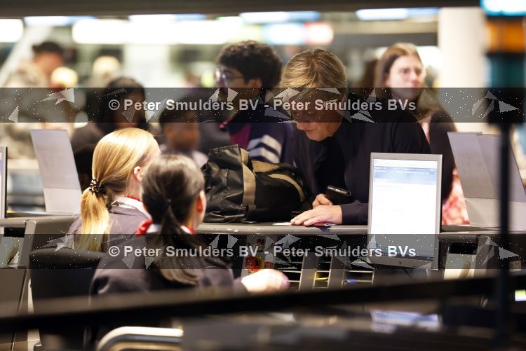 Schiphol 16 mei 2026
Wim Kieft en Michel v Egmond vertrekken met TUI vanaf Schiphol naar Curacao .