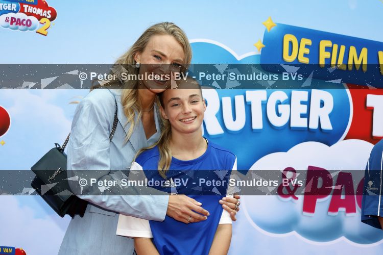 Amsterdam 31 mei 2026
Premiere Rutger Thomas en Paco 2 in Pathe Arena . Ymre Stiekema met man en dochters 