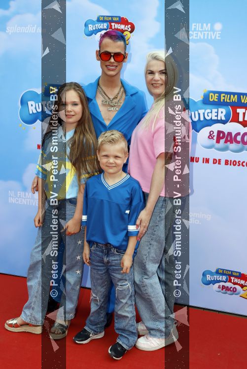 Amsterdam 31 mei 2026
Premiere Rutger Thomas en Paco 2 in Pathe Arena . Ziggy Krassenberg