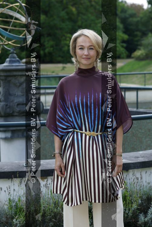 Santpoort 17 augustus 2026
Presentatie Videoland serie Maxima met de cast Natali Anna Ruben Brinkman Rosa v Leeuwen Fiene Mooij Charlotte Kampinga Teun Luijck Carolien Spoor en Sophie v Winden op landgoed Duin & Kruidberg