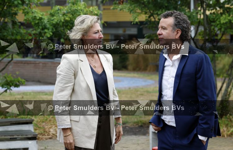 Amsterdam 17 augustus 2026
Bijeenkomst afscheid van Peter faber in het zonnehuis in Amsterdam . Daan faber 