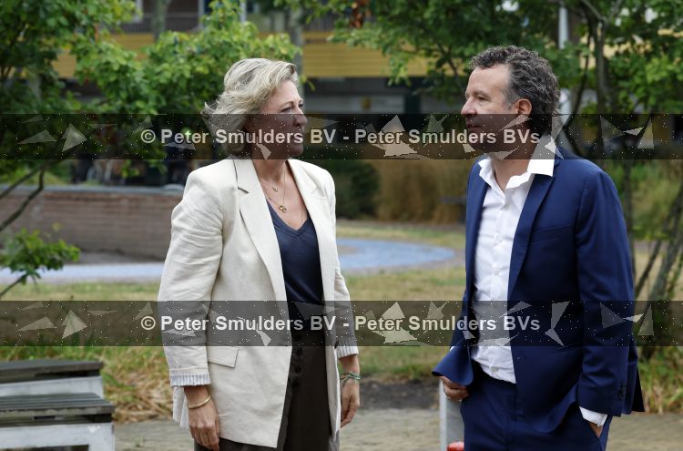 Amsterdam 17 augustus 2026
Bijeenkomst afscheid van Peter faber in het zonnehuis in Amsterdam . Daan faber 
