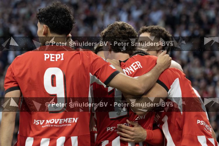 Eindhoven, 10 september 2026
Eerste wedstrijd Champions League
PSV-Sjachtar, eindstand 1-1
Doelpuntviering Sergino Dest 
Foto Carlo van Hout