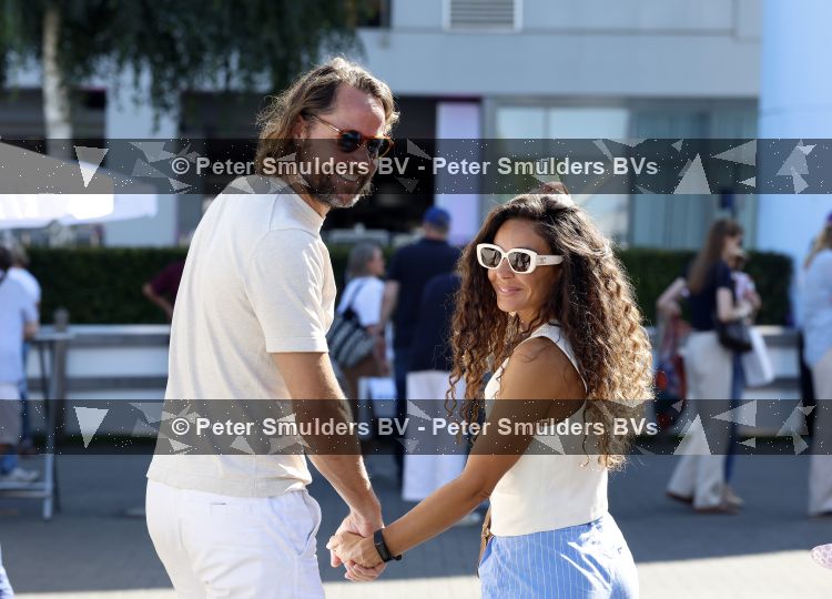 Aken 11 augustus 2026
Fajah Lourens en vriend Coen genoten van de WK ruiterspelen in Aken waar ook oa prinses Amalia aanwezig was .