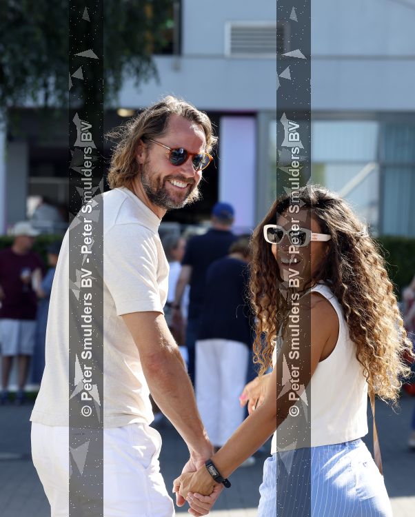 Aken 11 augustus 2026
Fajah Lourens en vriend Coen genoten van de WK ruiterspelen in Aken waar ook oa prinses Amalia aanwezig was .