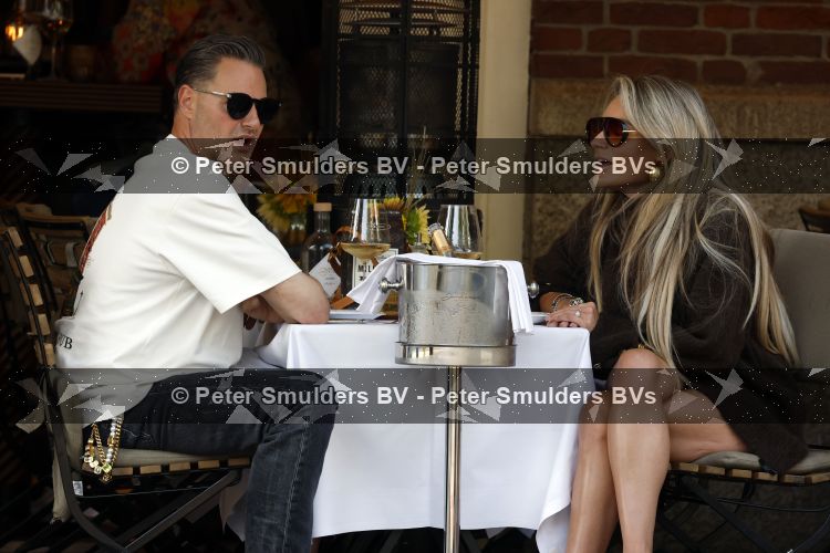 Amsterdam 27 augustus 2026
Fred v Leer en Nikkie Plessen lunchen bij Jondani in Amsterdam zuid.