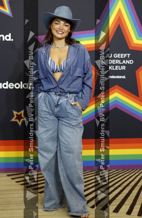 Amsterdam 1 augustus 2026
Lunch bij Videoland voorafgaand aan de Gay Pride
Ghislaine v IJperen