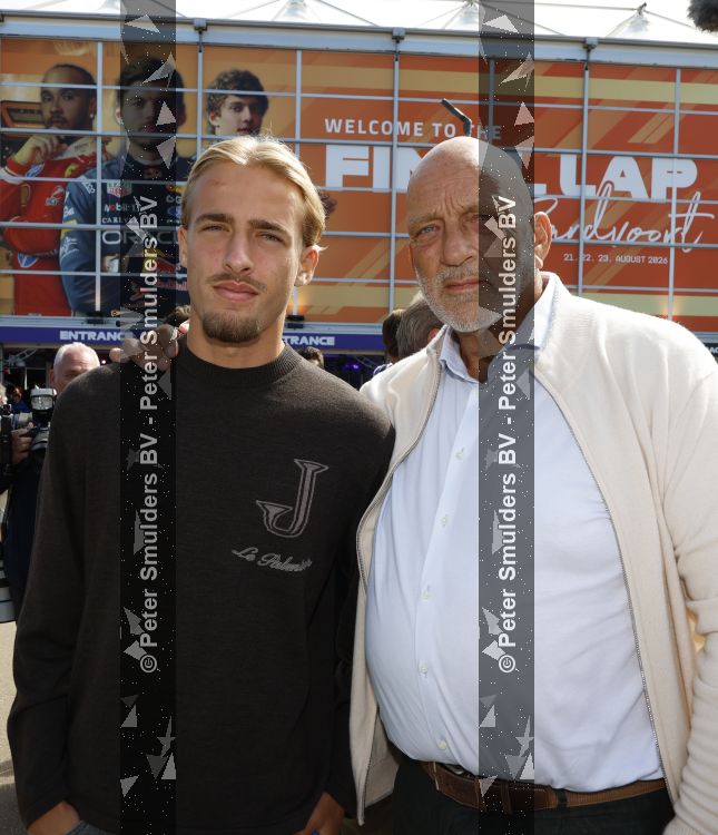 Amsterdam 23 augustus 2026
De laatse Grand Prix F1 op het circuit van Zandvoort . Herman den Blijker met zijn zoon