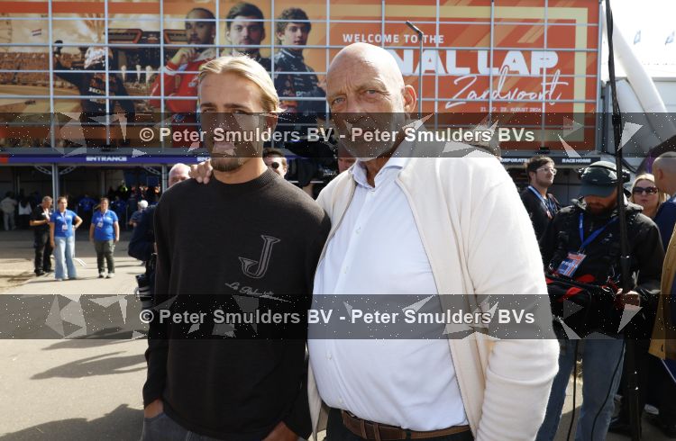 Amsterdam 23 augustus 2026
De laatse Grand Prix F1 op het circuit van Zandvoort . Herman den Blijker met zijn zoon