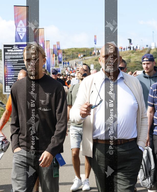 Amsterdam 23 augustus 2026
De laatse Grand Prix F1 op het circuit van Zandvoort . Herman den Blijker met zijn zoon